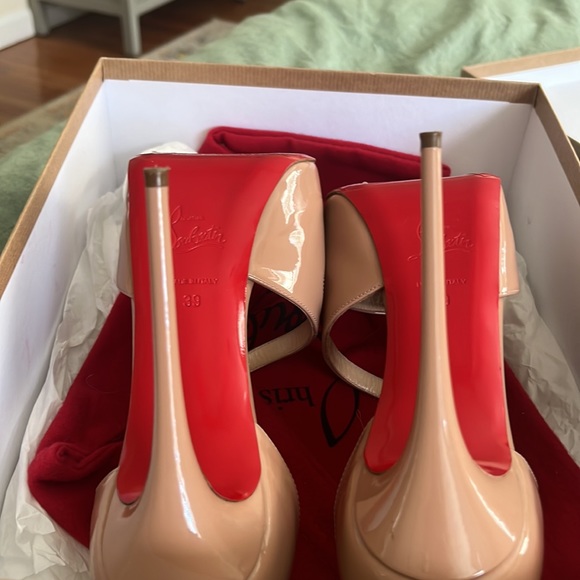 Christian Louboutin size 39/8 1/2 - Picture 5 of 6